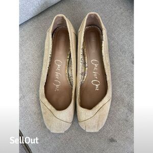 TOMS Women's Beige Ballet Flats Slip On Casual Chic Comfort Shoes